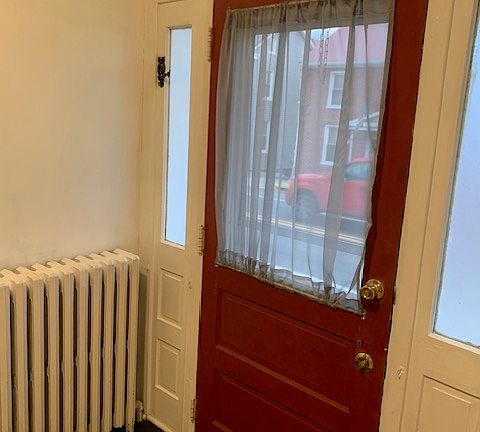 4th image of 121 E Main St