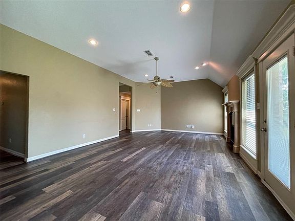 3rd image of 117 Corkwood St