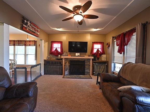 3rd image of 501 E Carr St Lot 6