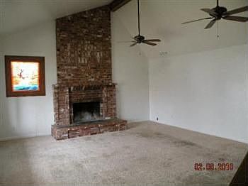 3rd image of 2548 Queenwood Dr