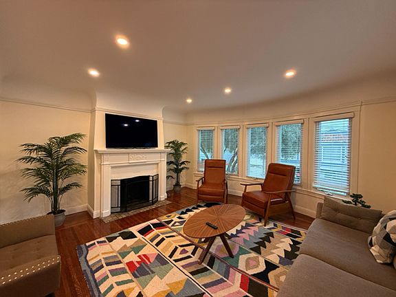 3rd image of 741 Hanover St