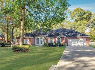 904 Carriage Hills Blvd, Conroe, TX 77384