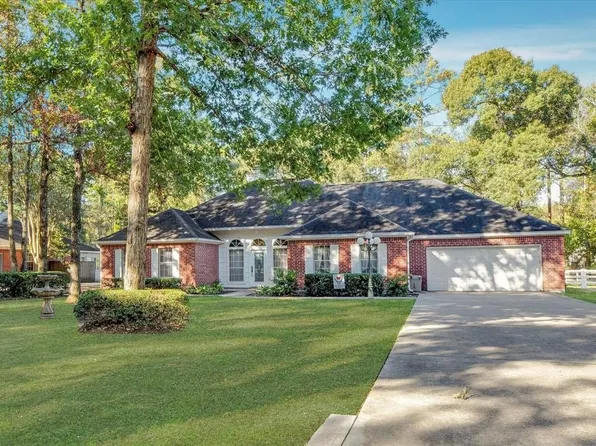 904 Carriage Hills Blvd, Conroe, TX 77384