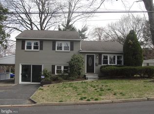 425 Madison Rd, Willow Grove, PA 19090