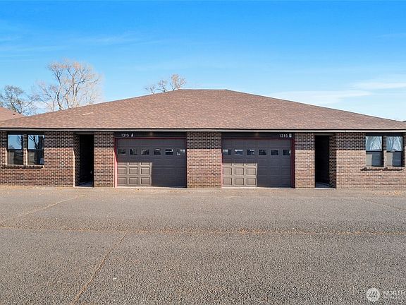 3rd image of 1315 NE Nanto Road #A&B