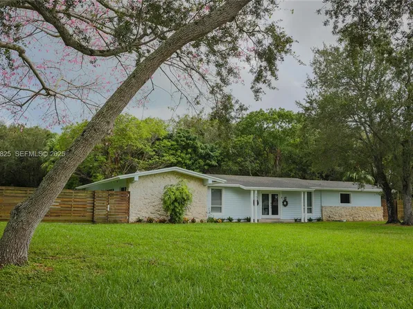 9870 SW 96th St, Miami, FL 33176