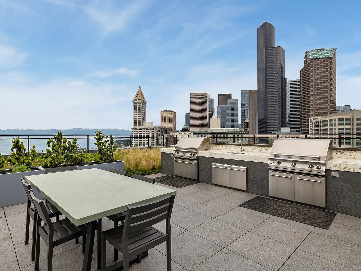 1 bed, 523 sqft, $1,995 — Photo 2