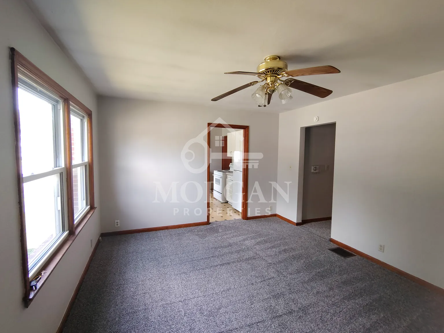 321 W 29TH ST - - — Photo 2