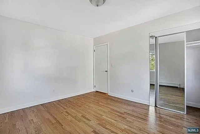 180 Vanderburgh Ave — Photo 11