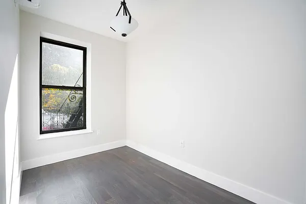 Rented by Avenues Real Estate | media 7