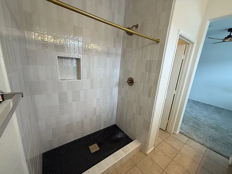 3009 E Pacific Coast Hwy — Photo 33