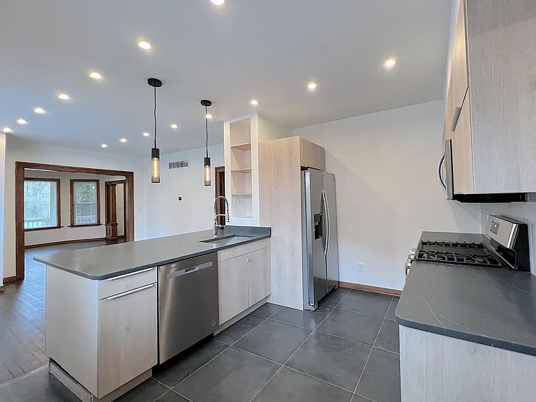 5038 Seminole St — Photo 6
