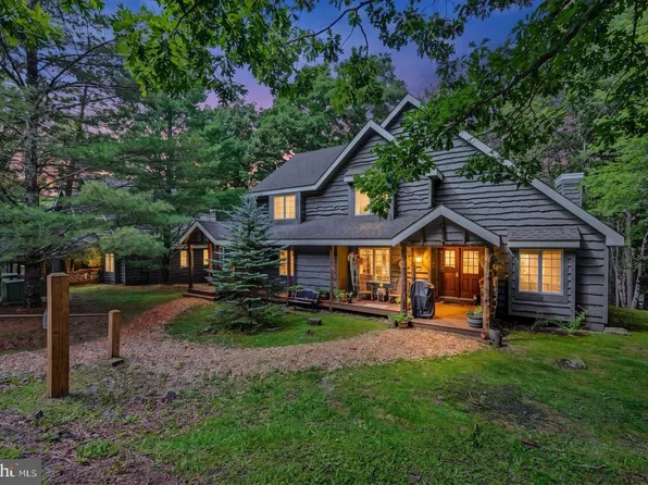 51 Short Hill Rd, Lake Harmony, PA 18624