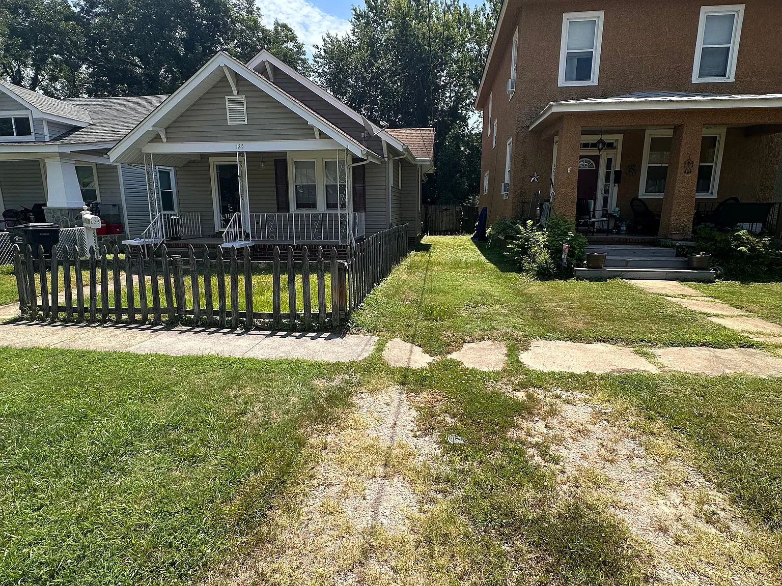 2 bed, 1.0 bath, 900 sqft, $1,800 — Photo 2