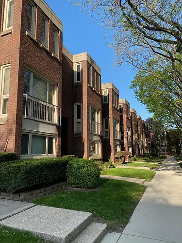 2821 S Michigan Ave #B Photo 1