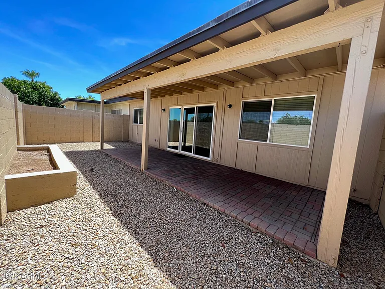 2534 E Villa Theresa Dr — Photo 17