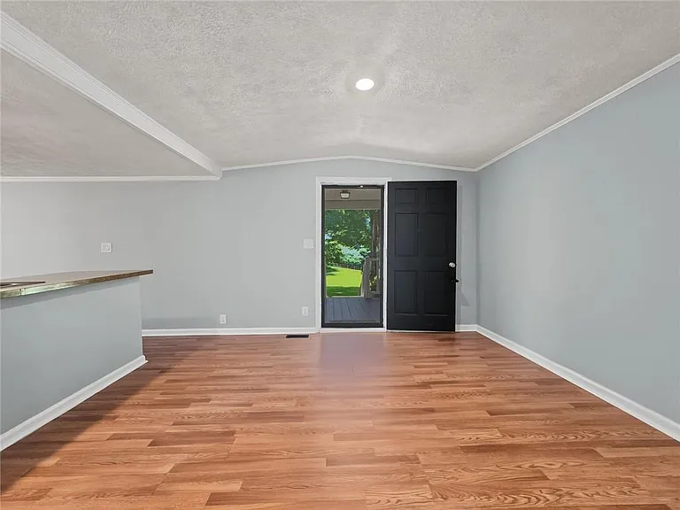 3542 Shoreland Dr — Photo 12