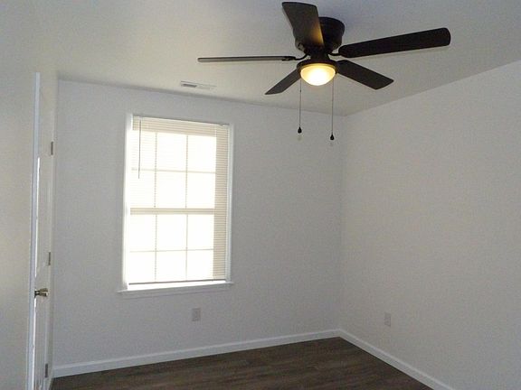 4th image of 817 Powhatan Pkwy APT B