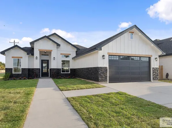 901 Milania Dr, La Feria, TX 78559