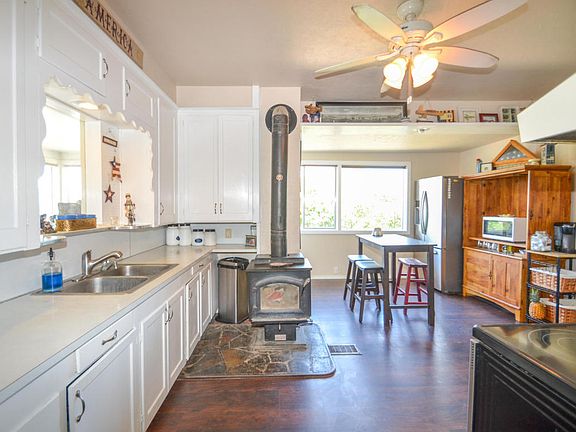4th image of 5840 Old Naches Hwy