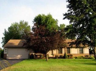 59505 Barkley Dr, New Hudson, MI