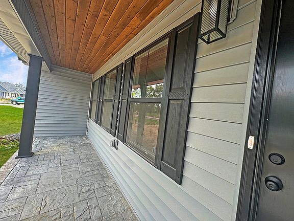 4th image of 88 Clements Dr