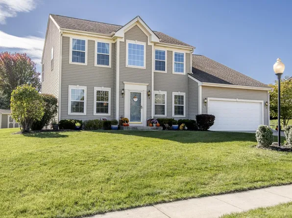 525 Eastern TRAIL, Mukwonago, WI 53149