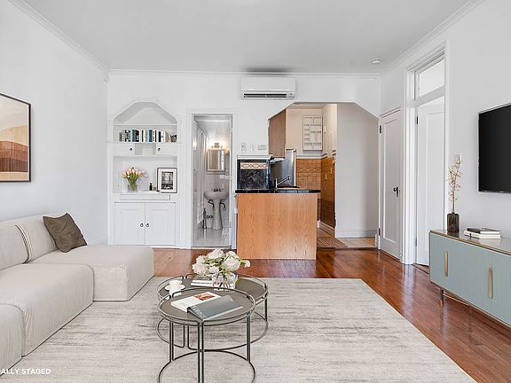 3rd image of 299 Henry St #D1