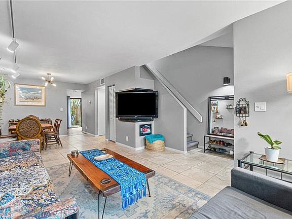 5th image of 314 City View Dr