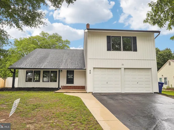 44 Concord Rd, Marlton, NJ 08053