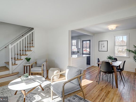 5th image of 1511 Olive St