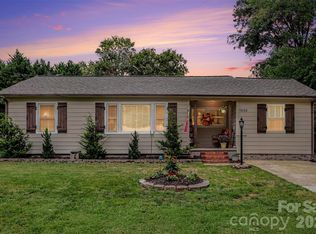 9202 Elgin Dr, Charlotte, NC 28214