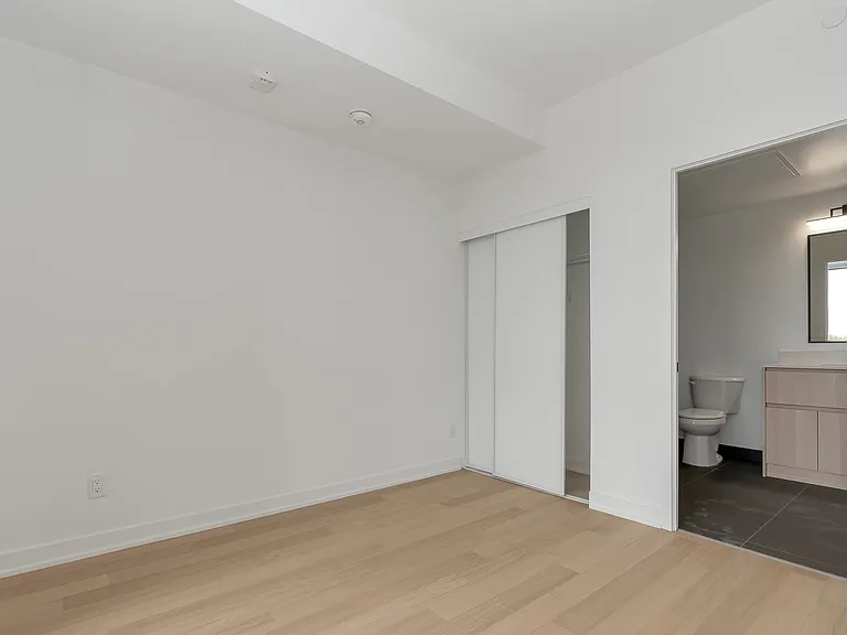 31 Huron St — Photo 21