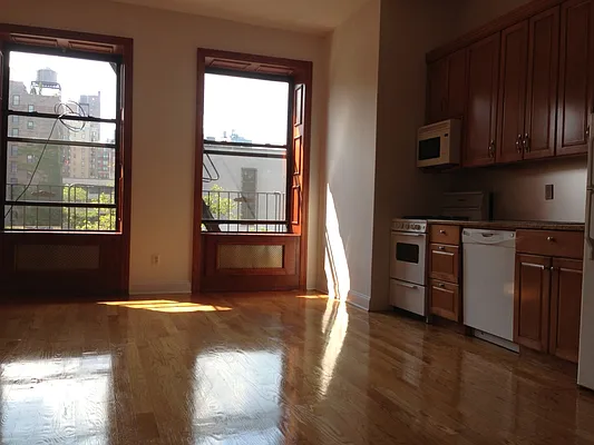 Rented by Nest Seekers International | media 25