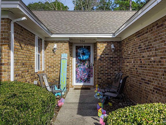 3rd image of 504 Chanterelle Dr