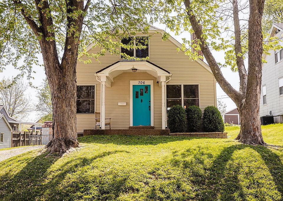 706 S Benton Ave, Saint Charles, MO 63301 | Zillow