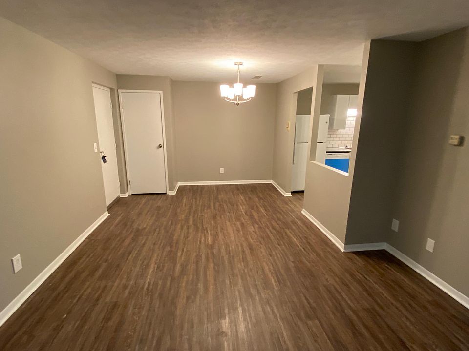 Living / entry room