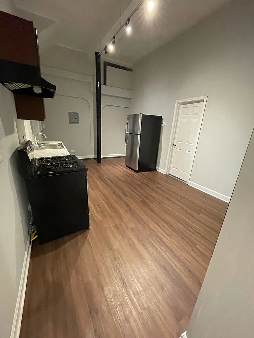 2065 Coulter St & 2409-11 S Hoyne Ave — Photo 4