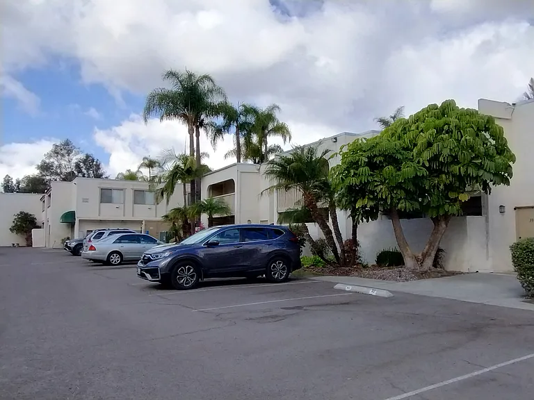 Black Mountain Villas — Photo 37