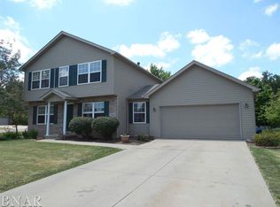 602 Park Ct, Heyworth, IL 61745