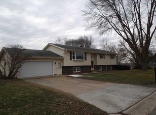 401 Joyce Ct, Sun Prairie, WI 53590