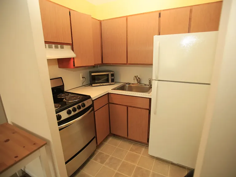 526 S Division St #526-1 — Photo 8