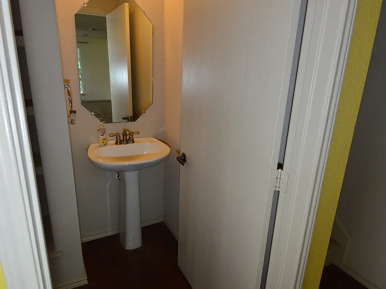 4521 Felicity Ln — Photo 9