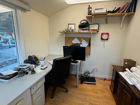 2nd image of 2524 Fairmount Ave