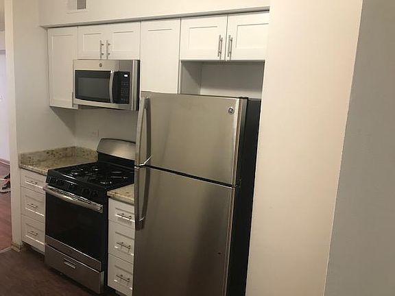 2nd image of 1363 W Sunnyside Ave #3