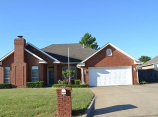 1307 Castle Crk, Shawnee, OK 74804