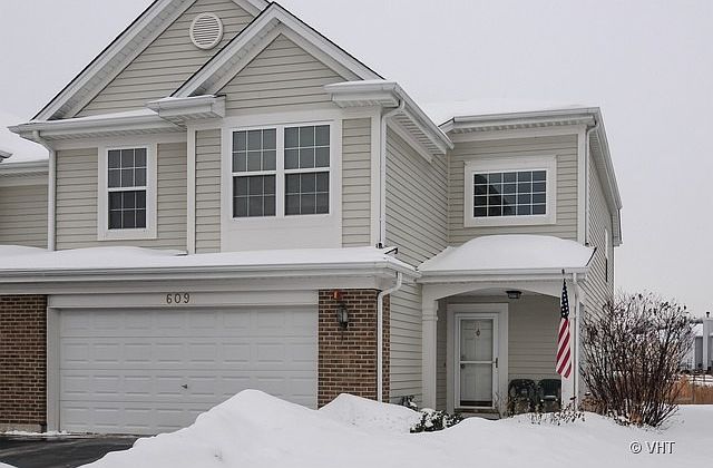 1st image of 609 Blue Springs Dr