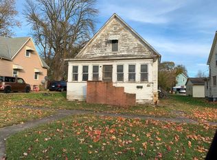 412 N State St, Gibson City, IL 60936