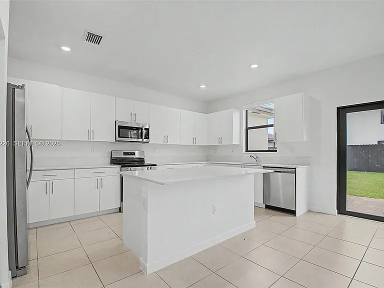 23339 SW 133rd Ave — Photo 6