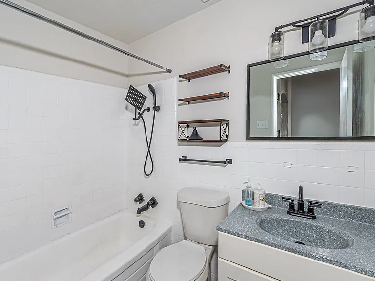 308 Franklin Dr — Photo 22